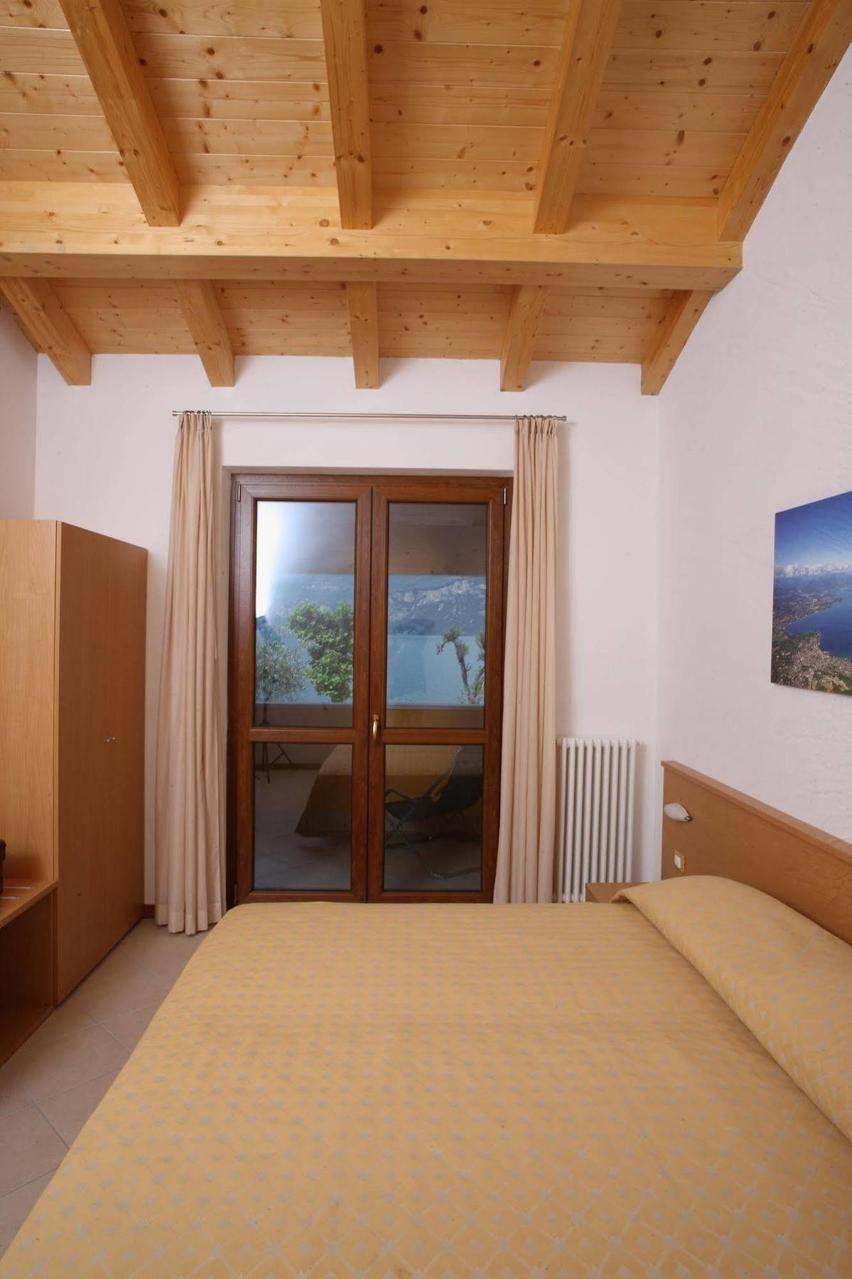 June Stay Lake Garda Brenzone sul Garda Exterior foto