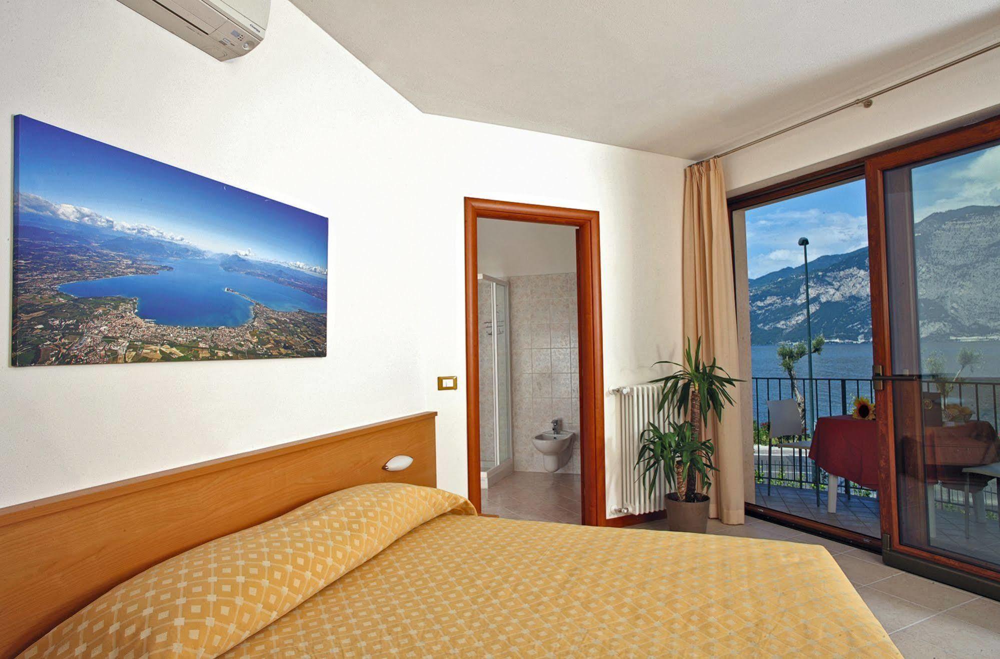 June Stay Lake Garda Brenzone sul Garda Exterior foto